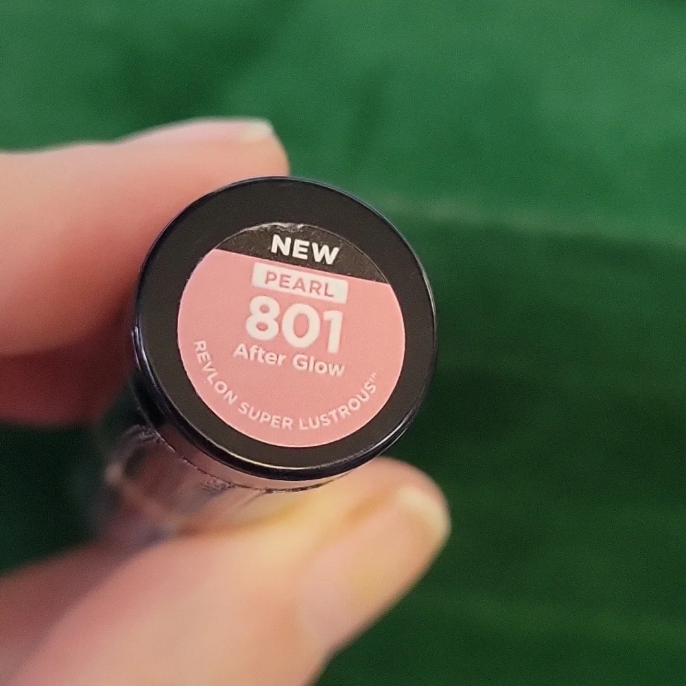 Revlon sleek lipstick
